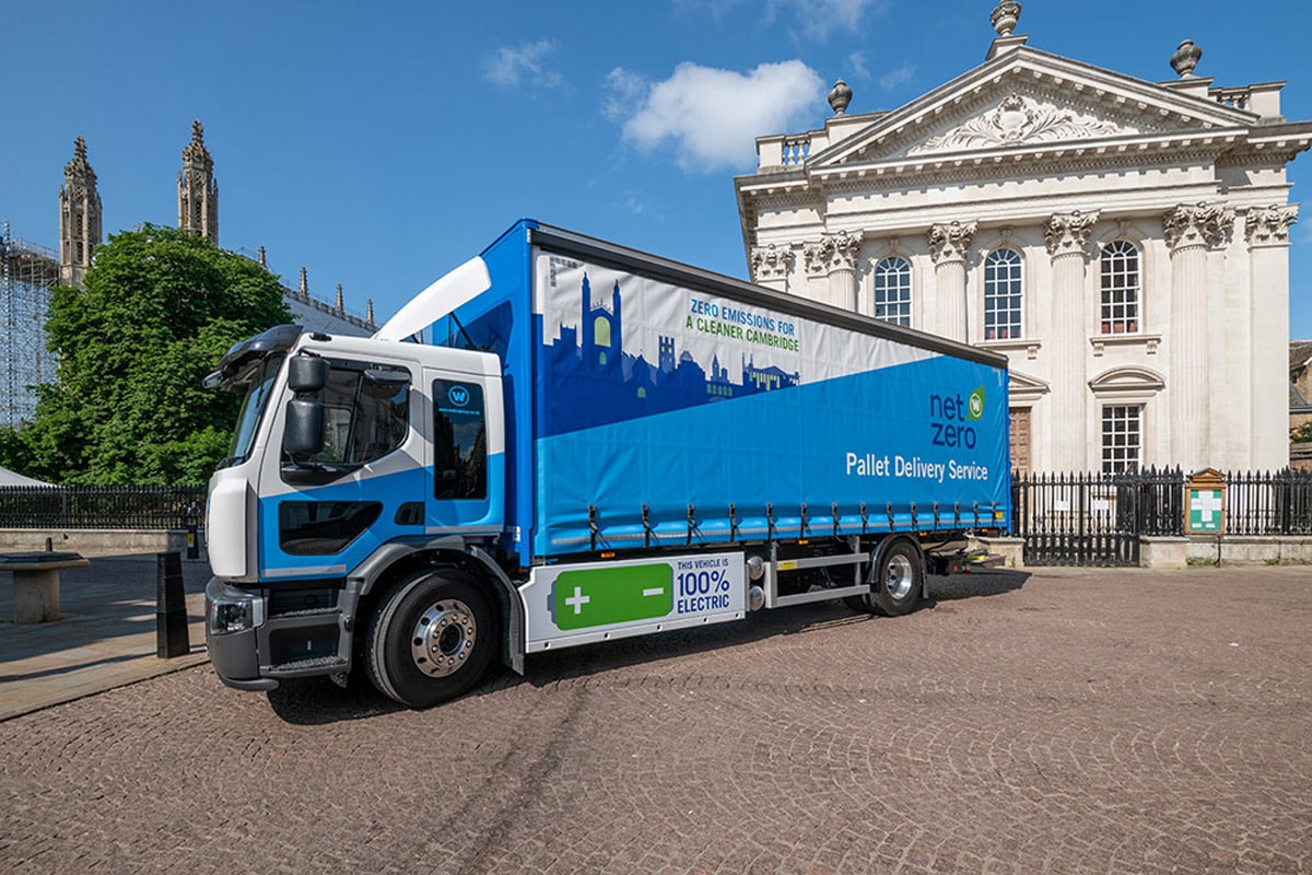 Welch's Net Zero Renault D Wide BEV Jun '23 Out in Cambridge 2